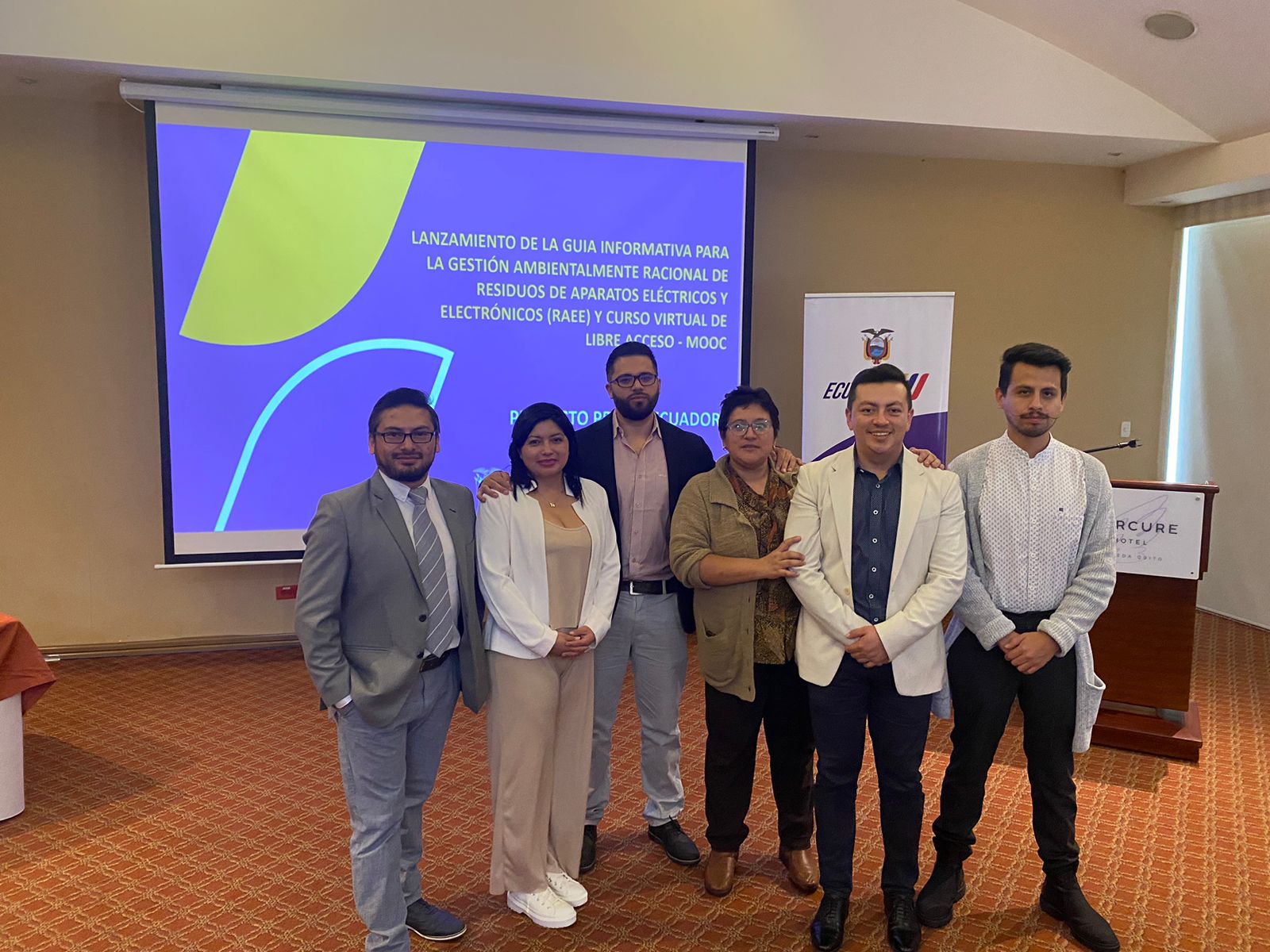 De izquierda a derecha: Fernando Garzón, Jenny Arias, Francisco Zurita, Ana Tello, José Piedra (coordinador PREAL) y Daniel Donoso (Director de Sustancias Químicas del MAATE)